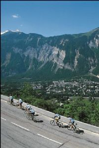 La montée de l'Alpe d'Huez. Le jeudi 23 juin 2011 à L'Alpe d'Huez. Isere. 